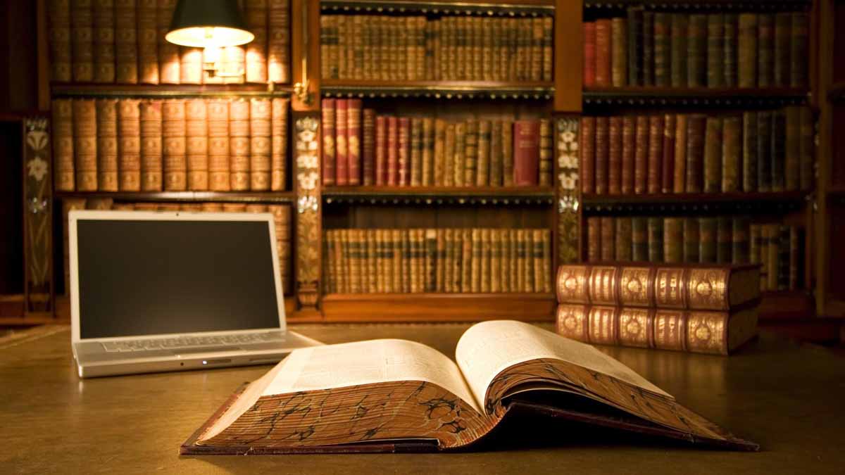 5 Benefits To Web Designers Of Hiring A Commercial Lawyer